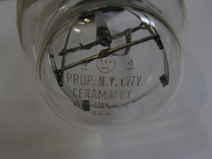 Etch
Here is the etch on my Westinghouse Corstar HPS lamp. Notice how it states Prop. of N.Y. City
Keywords: Lamps