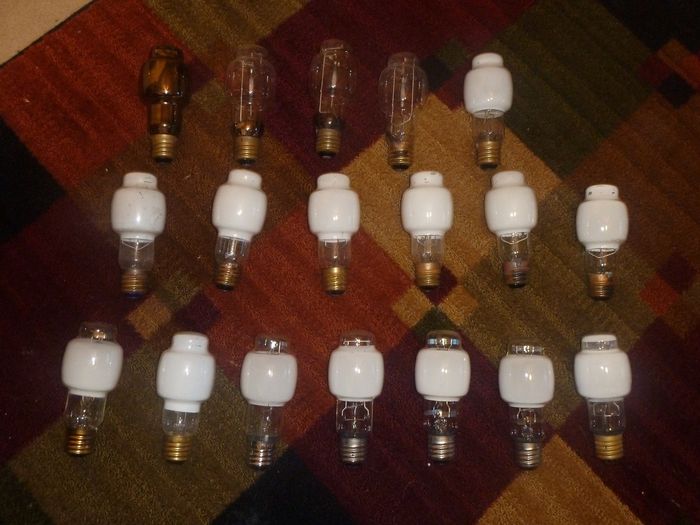 My BT-25 collection!!!
Here you see are my whole BT-25 collection!

The top row is all HPS lamps.

The middle row are used mercury vapor but actually works (some may need start up aid)

The bottom row are NOS Mercury vapor lamps! 

Can you guess brand and the circa age of each? ;-) 


Keywords: Lamps