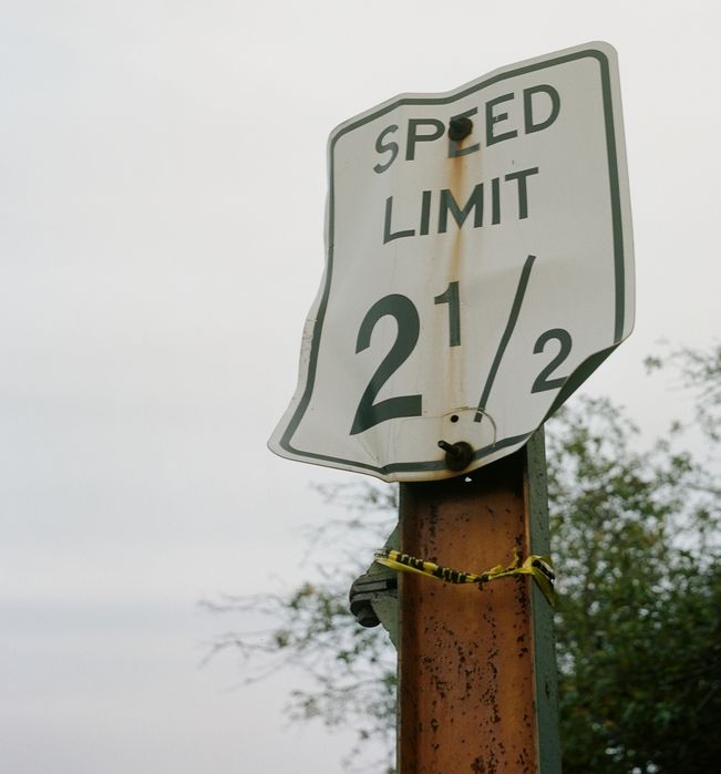 Speed Limit: 2 1/2 MPH...
...and not 1/2 an MPH more, or else!  ;)


Keywords: Miscellaneous