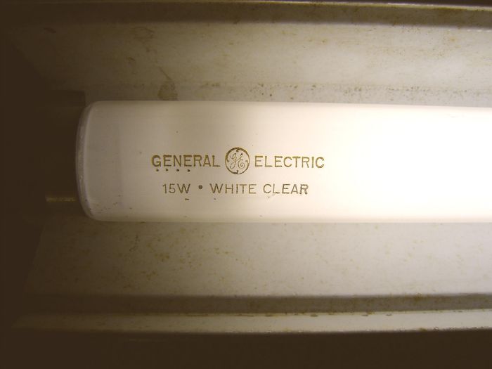 15w GE white-clear fluorescent lamp
This one is from 1954, not sure how many years they were produced.
Keywords: Lamps