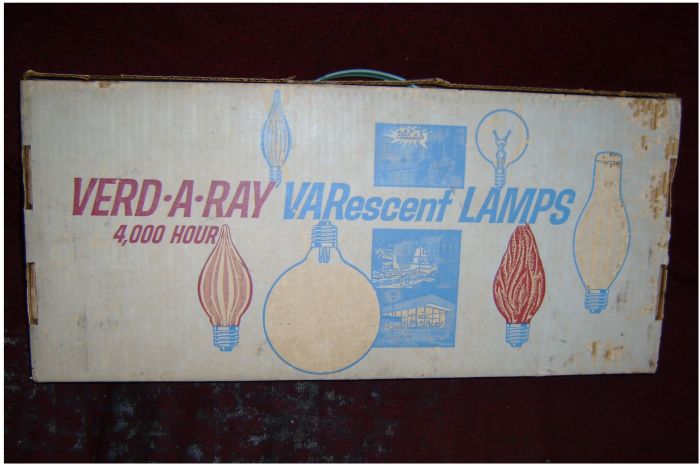 Verd A Ray Salesman's Samples
Looks like Silverfish made a meal of the box, still in fair condition though.
Keywords: Lamps