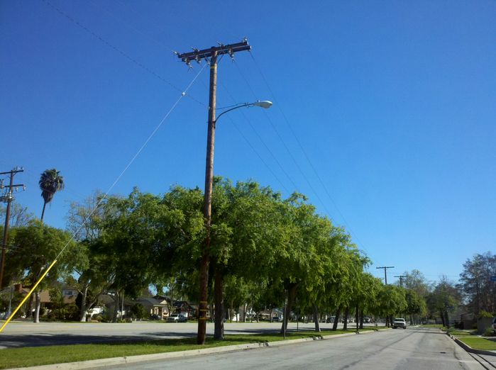 SCE merc in day view
Here's the day view.
Keywords: American_Streetlights