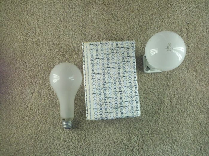 Westinghouse 150w 230v bulbs
Bought on eBay. They are NOS and made in Canada.
Keywords: Lamps