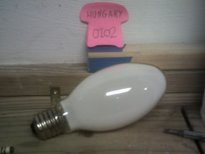 GE 175W /DX MV Lamp
Made in Hungary, date code 0102
Keywords: Lamps