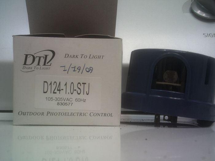 NOS 2009 DTL D124-1.0-STJ
120-277V made on January 19, 2009.
Keywords: Gear