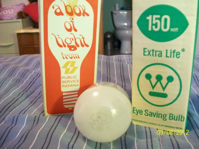 Westinghouse
Ebay find; A box of light from Indiana public service with Westy 150w EYE SAVING
Keywords: Lamps