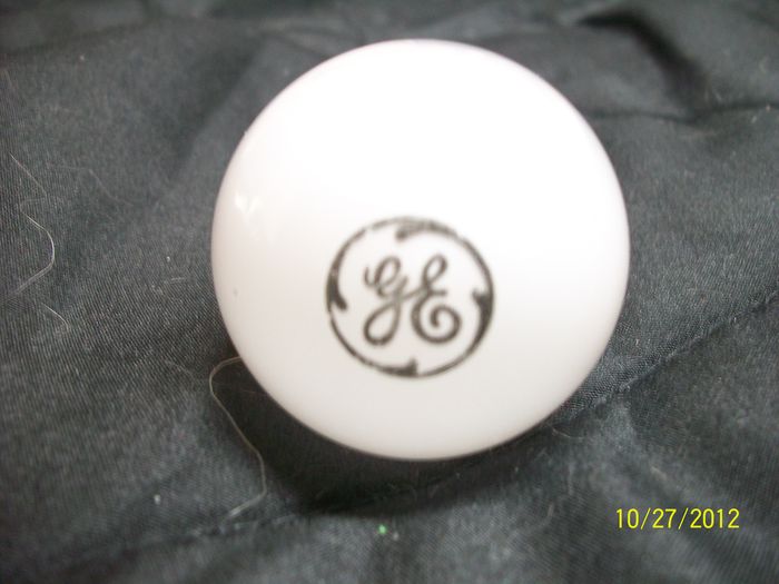 General Electric
Bought at ACE Hardware (10-26-12); GE 40w A-15 Appliance bulb (fake frost) with big GE etch, Nice eh?
Keywords: Lamps