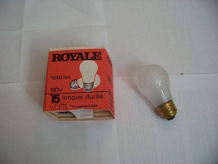 Early-mid 80s Royale 15W inside frosted lamps.
My dad got home from work yesterday with a little susprise for me! He also told me that where he works, there's a whole case of these light bulbs unused and probably going to be thrown away. I asked him to get them if he can!
Keywords: Lamps