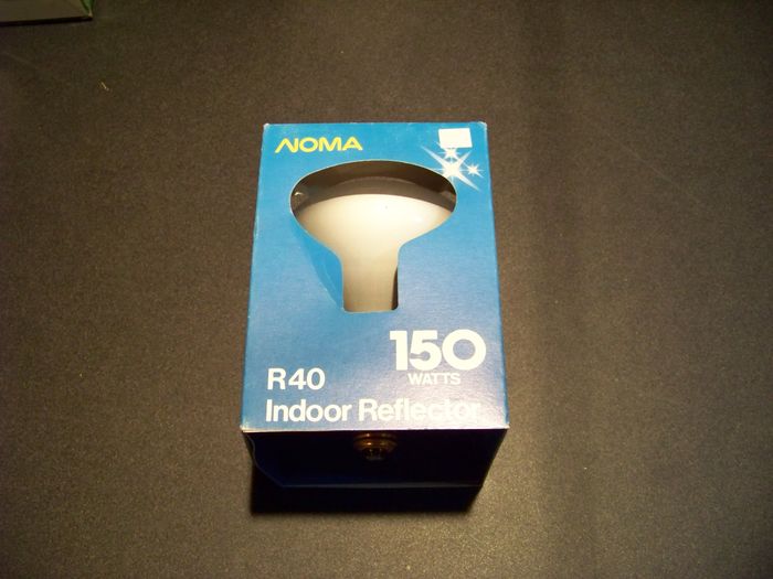NOMA 150W R40 indoor reflector
Here's an interesting 150W R40 lamp. Until I found this lamp, I knew R40s were made up to 120W, but I didn't know 150W models existed. They seem somewhat uncommon, the lamp being a NOMA makes it even more uncommon!
Keywords: Lamps