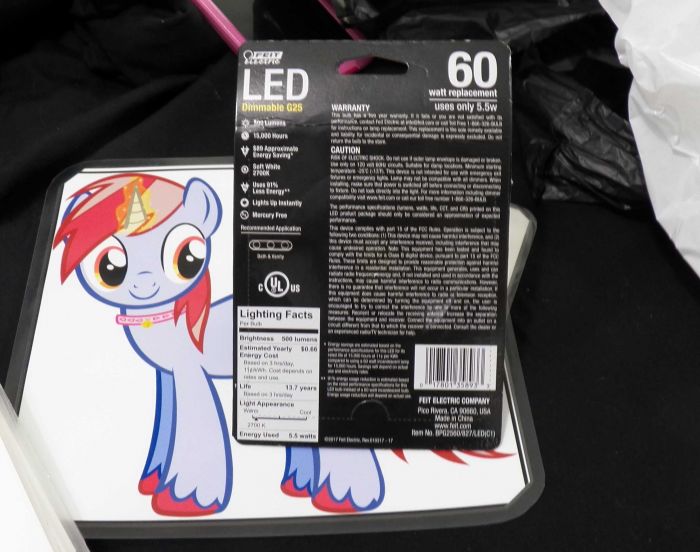Feit Electric LED lamp
Back of the box
Keywords: Lamps