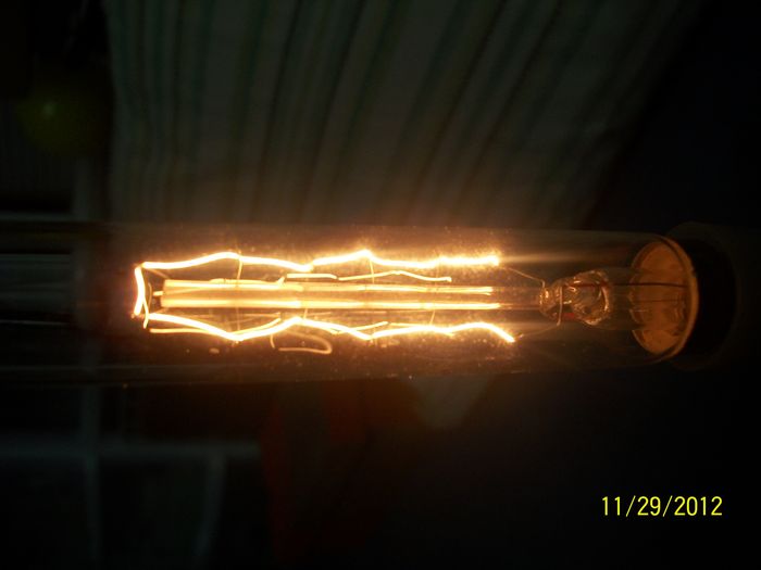 T-6 (European base)
This went with lamp I bought from Thrift store last year (40 watts 220/230 volts)
Keywords: Lamps