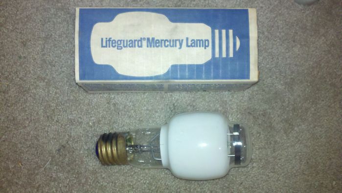 Westinghouse H38JA-100/C
Heres an NOS lamp made in September '76.
Keywords: Lamps