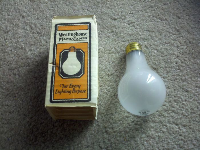 Westinghouse Mazda 60w bulb quite a find!
eBay find. I think it is one of the first inside frost bulbs Westinghouse made, sometimes in the 20s. It is an A-21 and its as long as a modern 150w incandescent bulb.
Keywords: Lamps