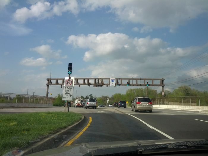 Traffic Lights An unusual traffic light setup in Maryland! Gallery of Lights