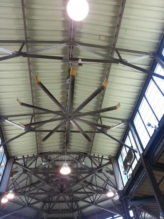 Big as$ fan and MH highbays
At Detroit's eastern market, they recently renovated it 
Keywords: Lit_Lighting
