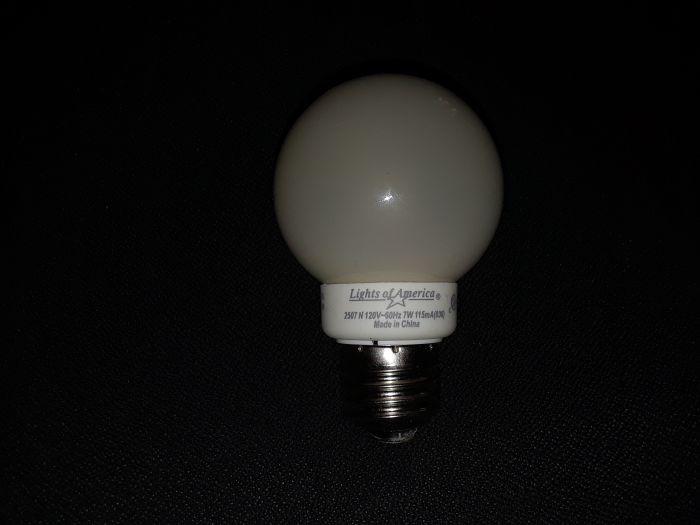 Lights Of America 7w Mini Globe CFL
Out of all of the CFLs i have, these have to be my least favorite.
This one in particular is mercury starved and has a broken cathode.
Keywords: Lamps