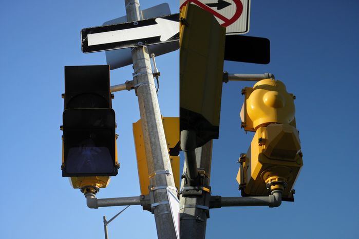 3M Pedestrian Signal
Here's a odd ped signal with regular incandescent LFE top section paired with a 3M bottom section. The 3M was burnt out in these pics but you can still see the US walk man that it uses instead of the Canadian long stride man. 
Keywords: Traffic_Lights
