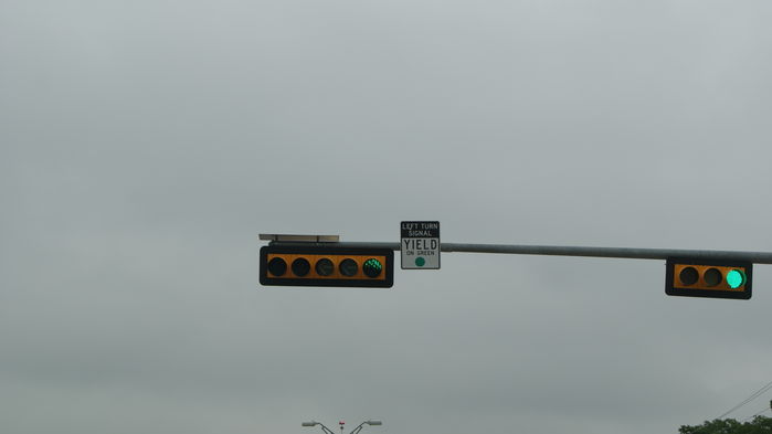 Louvered Left Turn Signal
Dallas,Texas Inwood Road.
Keywords: Traffic_Lights