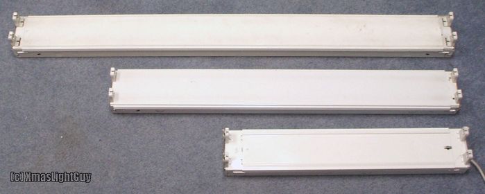 T12 2-Lamp Rapid Start Fixtures
Here we have some standard 2-lamp T12 Fixtures with magnetic rapid start ballasts (3' & 4' are HPF, 2' is LPF ).
4-foot, 3-foot, 2-foot

The 2-lamp version like these just overall seem to work better than the 1-lamp'ers (esp in cold weather or if ungrounded)
(some of these will kinda work with T8's...if only one of the lamps is a T8)
Keywords: Indoor_Fixtures