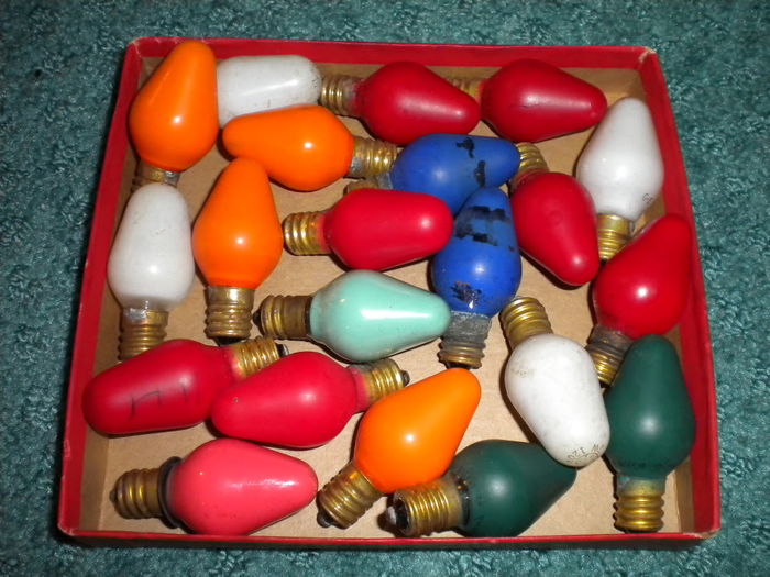 Vintage Christmas Light Bulbs
Keywords: Lamps