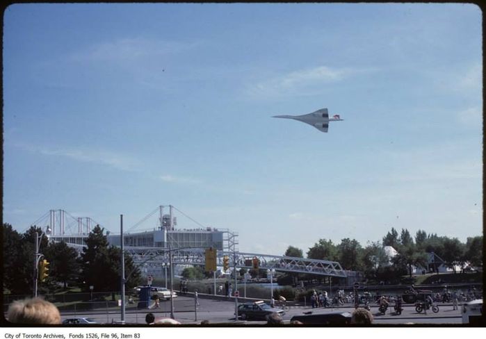 CGE 8-8-8's , 12-12-12's and 12-8-8's and a Plane. 
Another common setup that Toronto used in the 70's and 80's. Notice the Double guy arm. There is a new OV-15 to the of the 8-8-8 

And of course the British airway plane
Keywords: Lighting_History