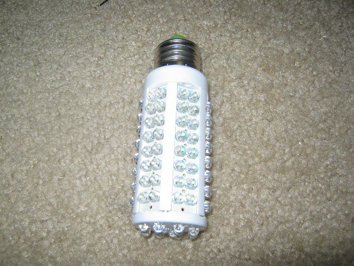 corn style cool white led light bulb
order this off ebay back in april 2012,seller who sold it to me is in hong kong,china
Keywords: Lamps