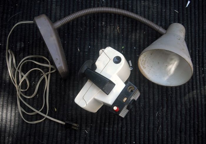 Found Dumpster Diving
A 60s vintage desk lamp and a Polaroid Swinger camera. I'll give the camera to my brother-in-law, as he likes vintage cameras.
Keywords: Indoor_Fixtures