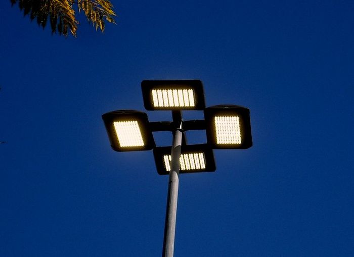 LED High Mast
In a parking lot at Westfield Mall, West Covina, CA
Keywords: Lit_Lighting