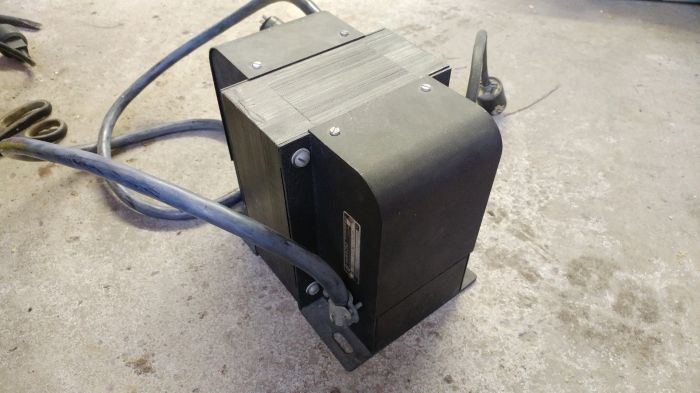 240v Step Up Transformer
Dumpster find, found this 120v to 240v 2kVA step up transformer. Perfect for running any 240v lights or that 240v SBMV I got a few years ago. Weighs a ton too lol. It's already wired with a NEMA 5-15 plug and 6-15 socket.
Keywords: Gear