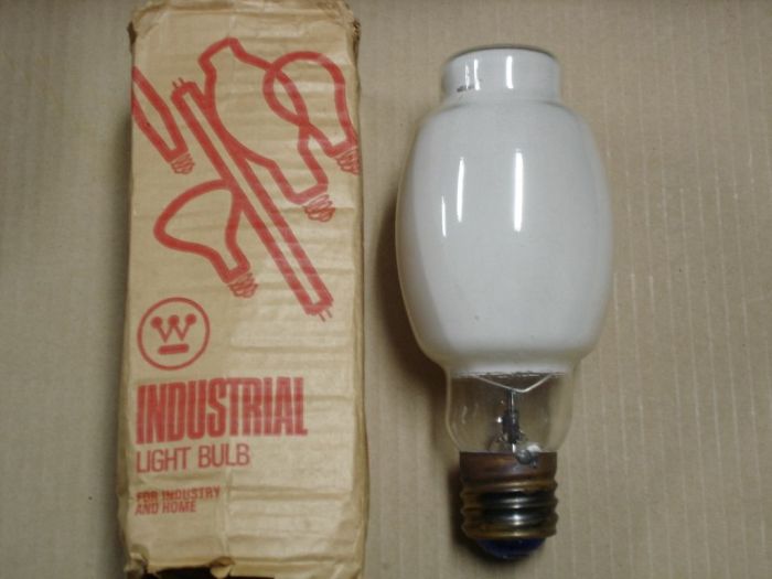 Westinghouse 175W Mercury
A Westinghouse Canada 175W deluxe coated mercury lamp.
Manufacture date: 1980's
Base: Mogul E39
Lamp shape: BT28
Made in: Trois-Rivieres,Quebec
Lamp life: 24000+ hours
Ballast: H39 
Keywords: Lamps