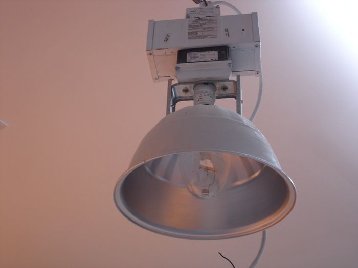 Cooper High Bay
Here is a Cooper Lighting 400W metal halide high bay fixture.

Made in: USA

Manufactured: Jan. 2007
Keywords: Misc_Fixtures