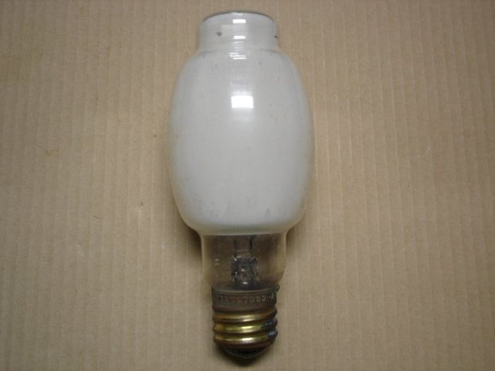 Westinghouse 175W Mercury
A fully coated Westy 175W Life Guard mercury vapour lamp from the late 70's.
Manufacture date: Late 70's Code: 8 7
Base: Mogul E39 Brass
Lamp shape: BT-28
Made in: Canada
Lamp life: 24000+ hours
Ballast: H39
Keywords: Lamps