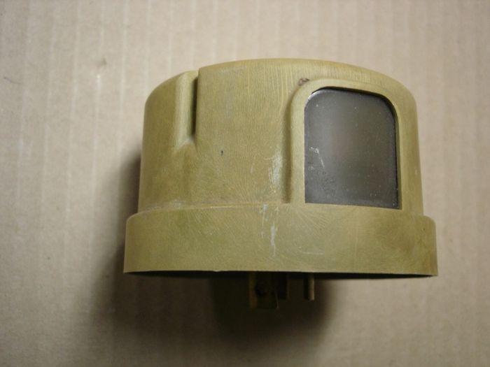 Ripley Sunswitch Photocontrol
A Ripley Sunswitch multivolt photocontrol with a tinted window,originally was light blue but faded grey brown.

Manufactured: 1978

Made in: USA


Keywords: Miscellaneous