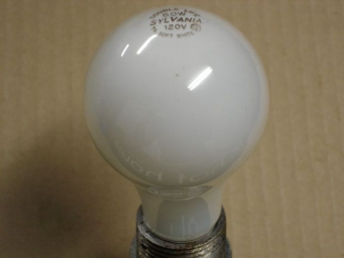 Sylvania 60W 
A Sylvania 60W Double Life Soft White incandescent lamp.

Voltage: 120V
Filament: CC-8
Lamp shape: A19

 
Keywords: Lamps