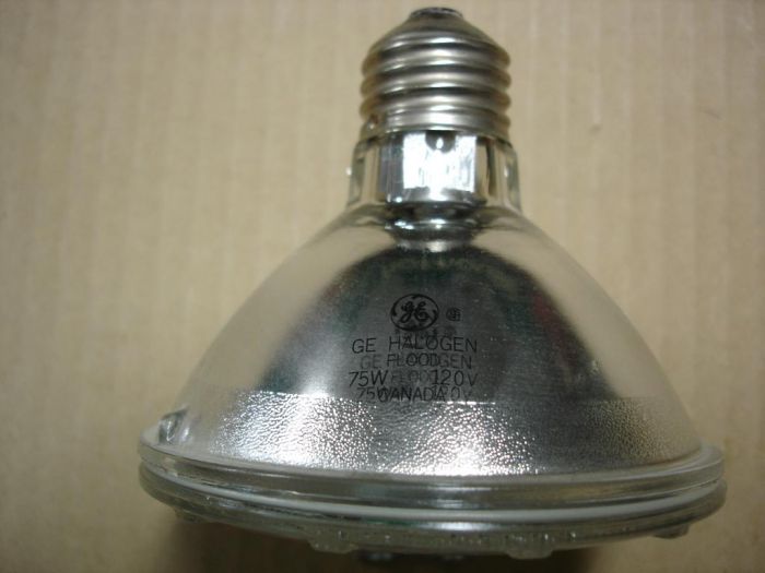 GE Compact 75W Halogen
A GE 75W compact halogen flood lamp made in Canada.
Voltage: 120V
Lumens: 1030
Lamp life: 3000 hours
Filament: CC-8 Axial
Lamp shape: PAR30
Made in: Canada
Colour temp: 2830K
Base: Medium E26

Keywords: Lamps