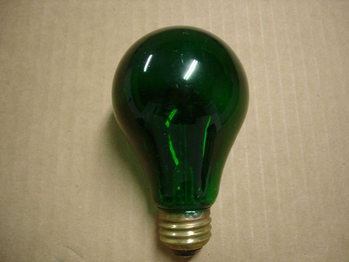 GE Green
Here's an older 40W green GE lamp.
Voltage: 115-125V
Date: Aug. 1972
Filament: C-9
Lamp shape: A21
Base: Medium E26 brass
Keywords: Lamps