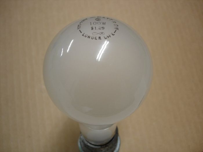 Daytron 100W
Here's a Daytron 100W frosted incandescent lamp made by Sylvania.
Voltage: 125-130V
Current: 0.72A
Filament: CC-6
Lamp shape: A21
Base: Medium E26 Brass
Keywords: Lamps