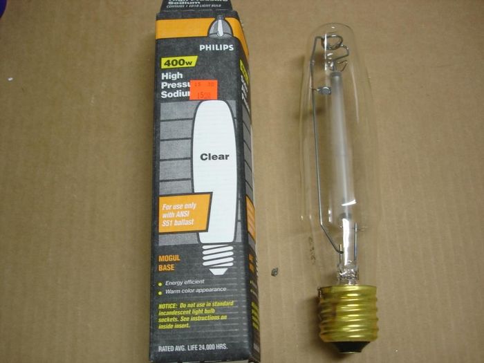 Philips 400W HPS
Here's a newer 400W Philips Cermalux ALTO high pressure sodium lamp,no more green dimple.
Manufacture date: Dec. 2008
Colour temp: 2100K
Lumens: 45000
CRI: 21
Base: Mogul E39 Brass
Lamp shape: ED18
Made in: USA
Lamp life: 24000+ hours
Ballast S51
Keywords: Lamps