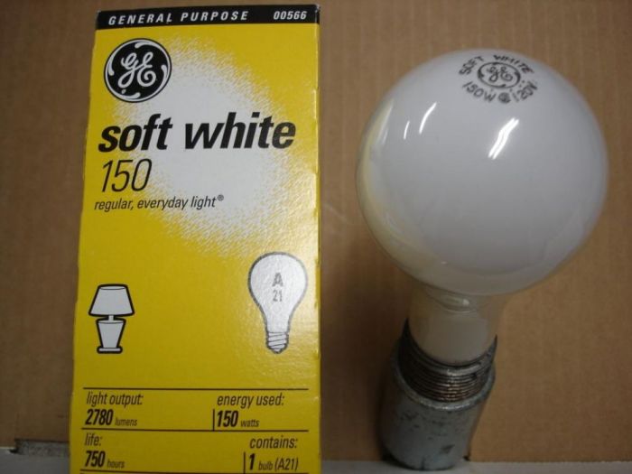 GE 150W Soft White
Here is a Canadian made GE 150W Soft White lamp.
Voltage: 120V
Current: 1.22A
Lumens: 2780
Lamp life: 750 hours
Filament: CC-8
Lamp shape: A21
Made in: Canada
Base: Medium E26 aluminum
Keywords: Lamps