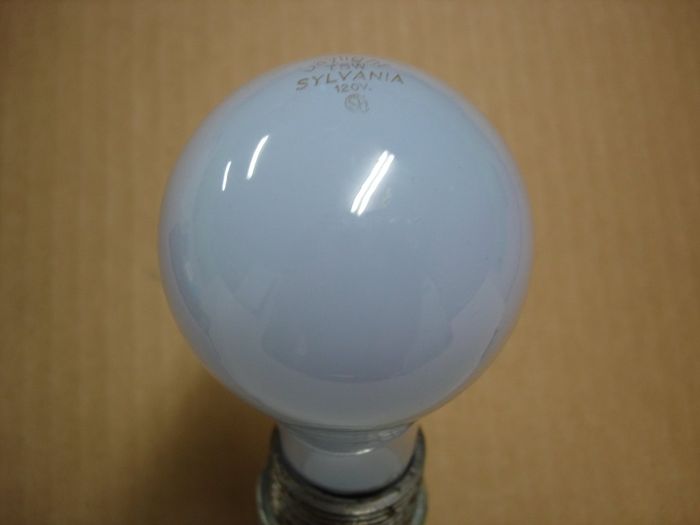 Sylvania  Daylight 75W
Here's a Sylvania 75W Daylight incandescent lamp.
Voltage: 120V
Current: 0.60A
Lamp life: 1000 hours
Filament: CC-8
Lamp shape: A19
Base: Medium E26 Aluminum
Keywords: Lamps