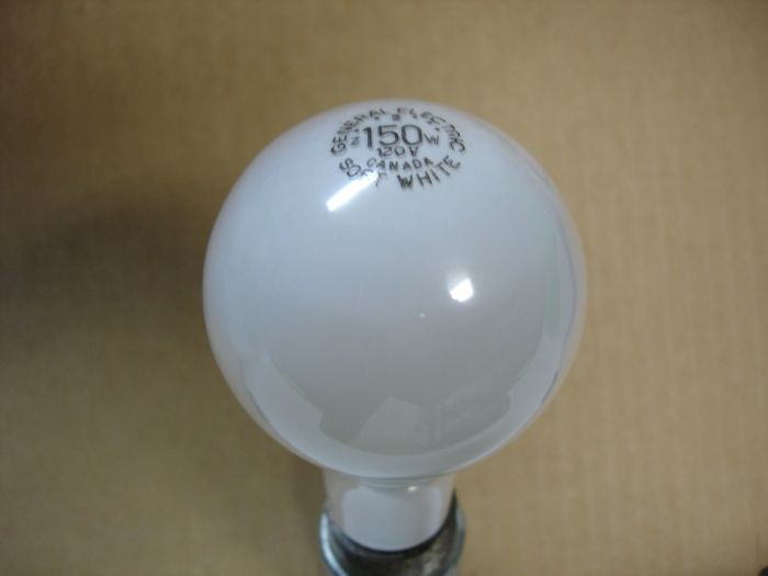 GE 150W Soft White
This GE Canada 150W Soft White lamp does not have a meatball like my other 150W GE Soft White lamp.
Voltage: 120V
Current: 1.22A
Lumens: 2780
Lamp life: 750 hours
Filament: CC-8
Lamp shape: A21
Made in: Canada
Base: Medium E26 Aluminum
Keywords: Lamps