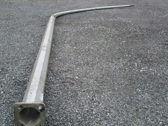 Darren's Davit
Here is a 25ft sectional Davit light pole that I have,the top curved section may look crooked as it's not bolted to the straight section,I just layed it out for the pic.
Keywords: Miscellaneous