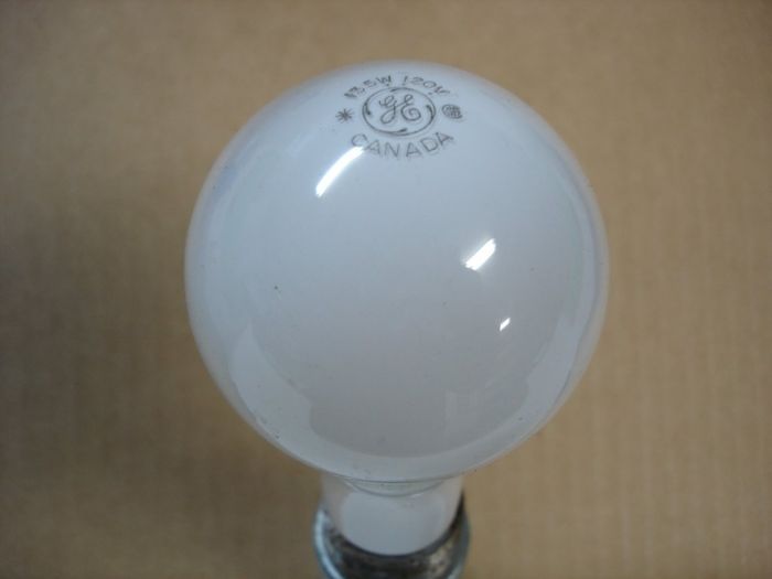 GE 135W Watt-Miser
Here is a GE Canada 135W Soft White Watt-Miser incandescent lamp.
Voltage: 120V
Current: 1.07A
Lumens: 2380
Lamp life: 1000 hours
Filament: CC-8
Lamp shape: A21
Made in: Canada
Base: Medium E26 Aluminum
Keywords: Lamps