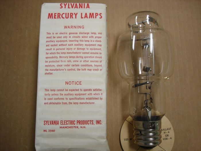 Sylvania 100W Mercury
What a beaut!!  A clear NOS late 60's BT shaped 100W Sylvania mercury vapour lamp.
Keywords: Lamps