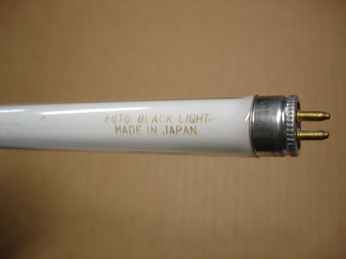 Black Light F6T5
Here is a Japanese made F6T5  fluorescent black light.
Keywords: Lamps