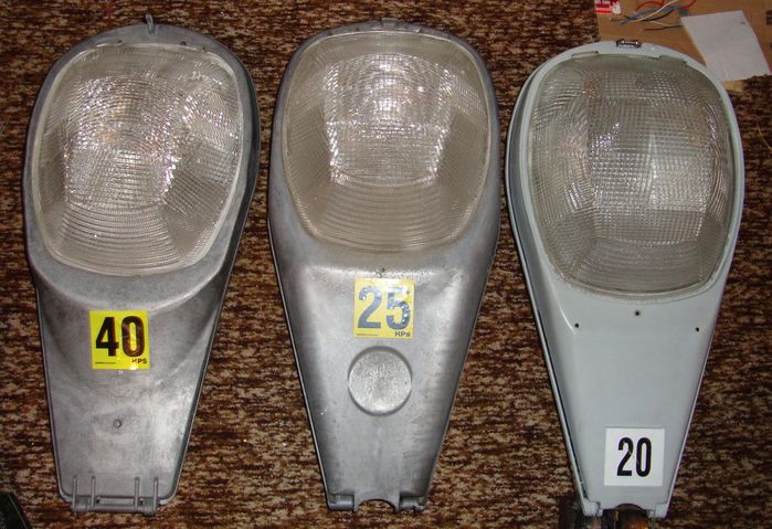115/OVZ/M250R2 
Here are the three in a row, the OVZ and 115 are exactly the same size and the M250R2 is about an inch shorter. 
Keywords: American_Streetlights