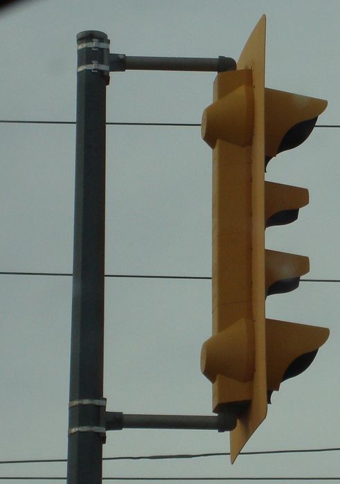 Traffic Signal
A side view of a traffic signal.
Keywords: Traffic_Lights