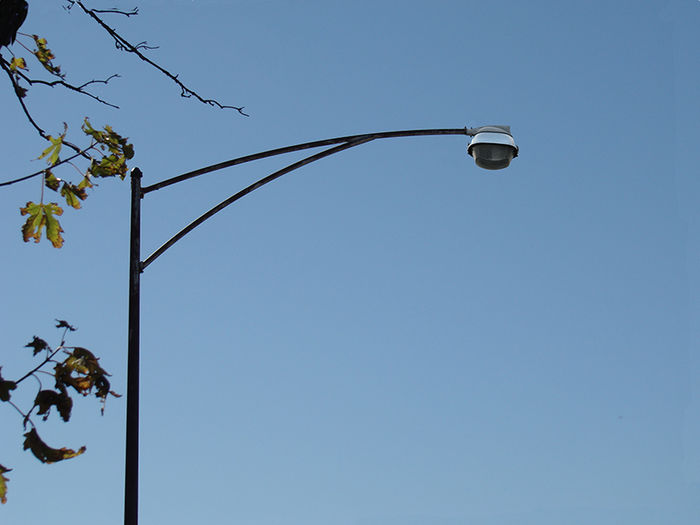 Finned Ovalite
A rarity, even back in Chicago's Golden Age of Streetlights
Keywords: American_Streetlights