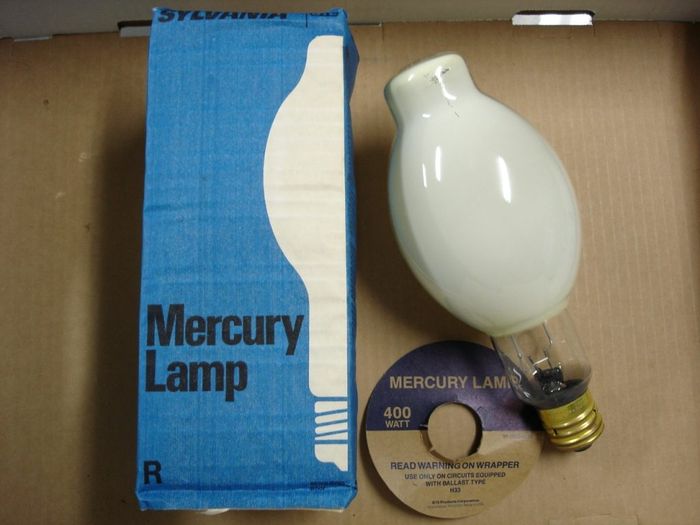 Sylvania 400W Mercury
Here is a Sylvania 400W N mercury vapour lamp.

Made in: USA

Manufacture date: Dec. 1989
Keywords: Lamps