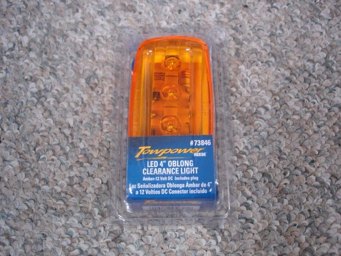 LED Light
A Reese Towpower 12 volt 4 LED amber clearance/marker light.
Keywords: Miscellaneous